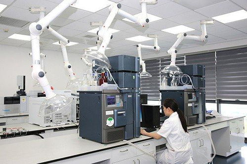 康婷集团荣获“社会责任先进企业”奖并推动ERP系统开发，彰显企业责任与创新实力